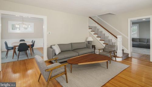 400 Beechwood Ave, Tavistock NJ 08033-1105 exterior