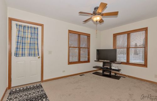 661 Pr Rdg Dr, Bull Valley IL 60098-4189 exterior