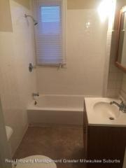 4612 39th St, Milwaukee WI  53209-5860 exterior