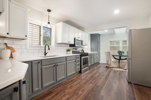 243 Dickinson St, Grand Rapids, MI 49507-2559