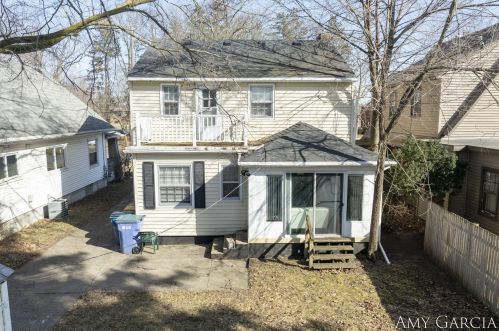 2035 Un Ave, Grand Rapids MI 49507-3218 exterior