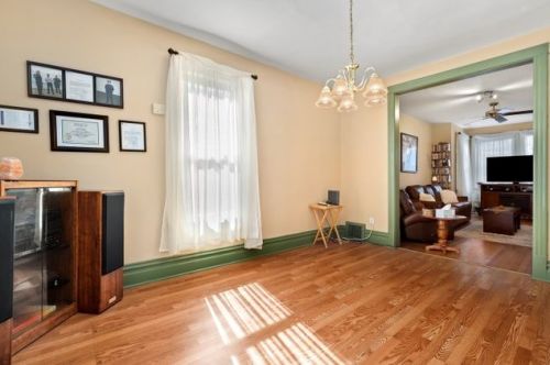 4047 Drake Ave, Chicago IL 60659-3207 exterior