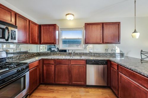 7329 Vernon Ave, Chicago IL 60653-3405 exterior