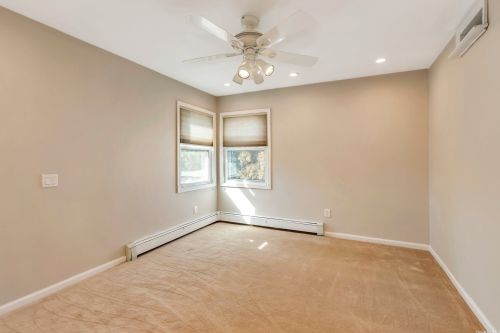 1524 Louis Kossuth Ave, Bohemia NY 11716-1510 exterior