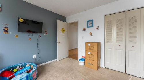 835 Edpas Rd, New Brunswick NJ 08901-3816 exterior