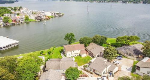 127 April Point Dr, Montgomery TX  77356-5826 exterior