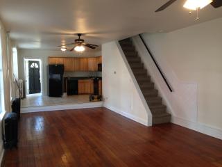 4527 Wilde St, Philadelphia PA  19127-1218 exterior