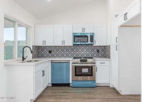 2605 50 Dr, Phoenix AZ 85031-1329 exterior