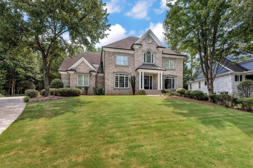 2132 Innsfail Dr, Lithonia GA  30078-2059 exterior