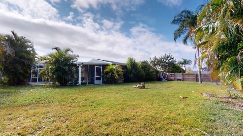 765 Byron St, Fort Pierce FL 34983-1921 exterior