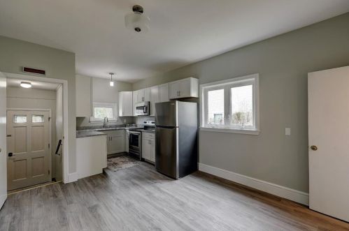 100 Beaufort St, Providence RI  02908-4435 exterior