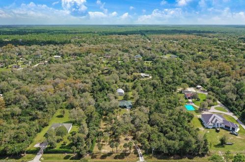 270 18 St, Naples FL 34117-9453 exterior