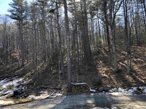 80 Hardy Rd, Concord NH 03307-0803 exterior