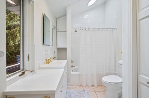 10 Chapel Ridge Rd, Pittsburgh PA  15238-1806 exterior