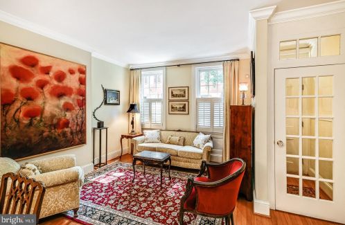 412 Carlisle St, Philadelphia, PA 19146-1654