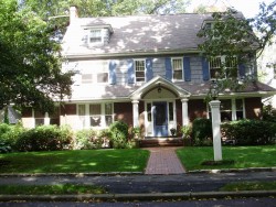 316 Highland St, Newton, MA 02465-2702