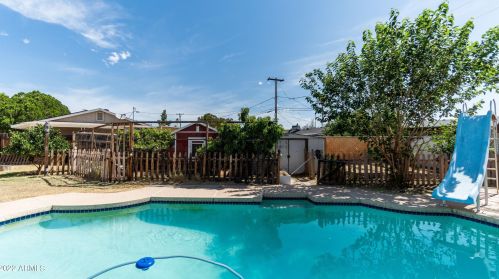 3039 Aster Dr, Phoenix AZ 85032-7419 exterior