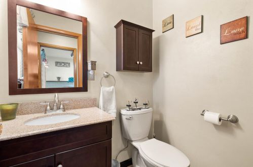 4963 19 St, Milwaukee WI 53209-5760 exterior