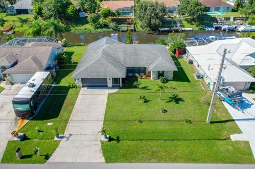 117 Sagamore Ter, Fort Pierce FL 34983-1262 exterior