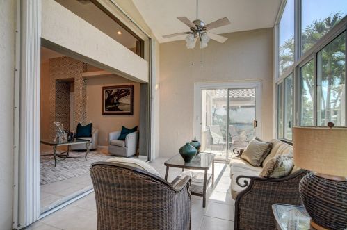 6590 Maybrook Rd, Boynton Beach FL 33437-6411 exterior