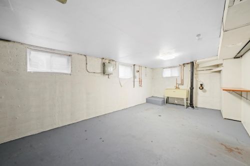 7339 Washtenaw Ave, Chicago IL 60645-1401 exterior