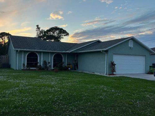 2120 Trillo St, Fort Pierce FL  34952-6893 exterior