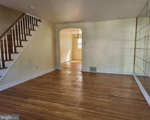 120 Spg Vly Rd, Darby PA exterior