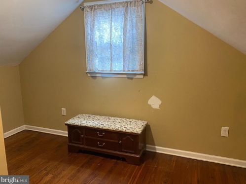 317 Oakland Ave, Camden NJ 08107-1211 exterior