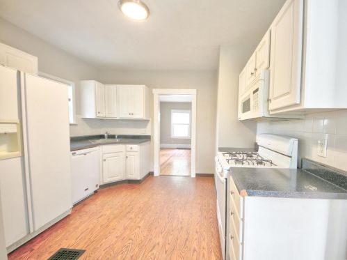 8016 Albin Ave, Saint Louis MO 63114-5303 exterior