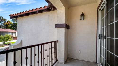 2940 Nau Ave, Tustin CA 92782-3377 exterior