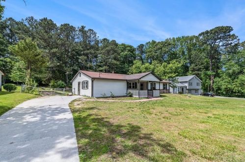 3360 Grand Central Dr, Lithonia, GA 30078-3853