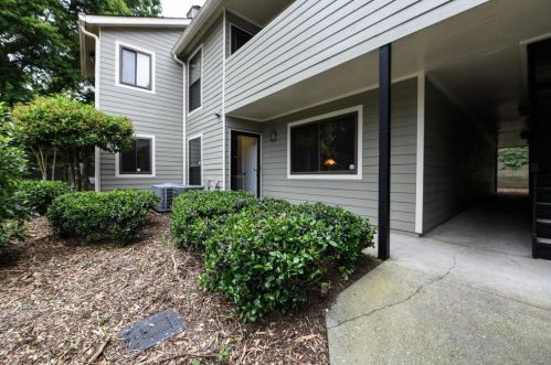 3368 Ivys Walk, Atlanta GA 30340-4042 exterior