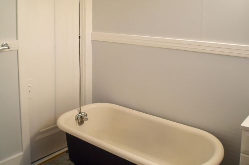 16 Chapel St, Concord NH 03301-4305 exterior