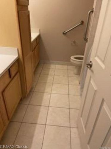 22105 Alexa Dr, Walled Lake MI  48390-5842 exterior