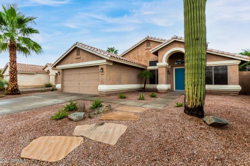 1894 Mockingbird Dr, Chandler, AZ 85286-7914