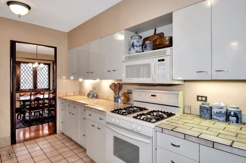 9341 Hoyne Ave, Chicago IL 60643-2028 exterior