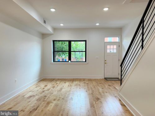 1639 Jackson St, Philadelphia PA 19145-3617 exterior