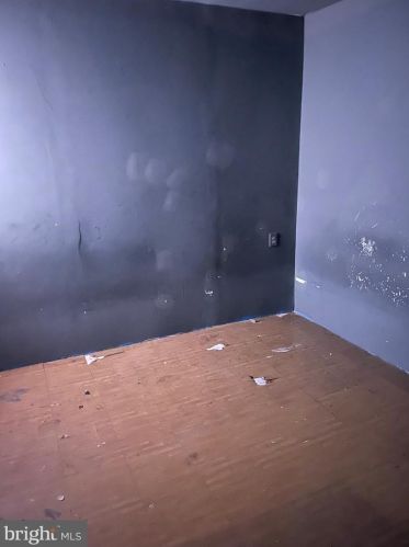 3739 9 St, Philadelphia PA 19140-3120 exterior