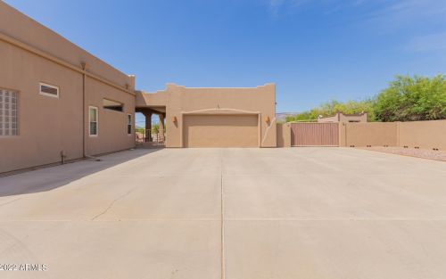 44115 16 St, Phoenix AZ exterior