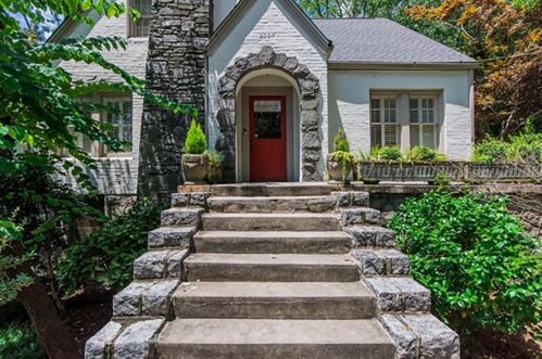 2664 Acorn Ave, Atlanta GA  30305-3704 exterior