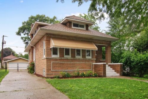 426 15th Ave, Broadview, IL 60153-1424