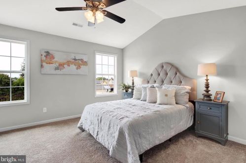 202 Ctr St, Hanover PA 17331-2829 exterior