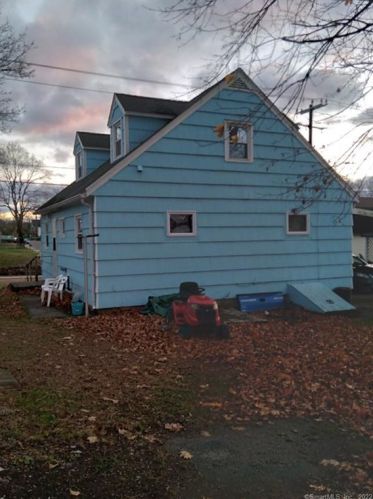 56 Cottage St, Killingly, CT 06239-3014