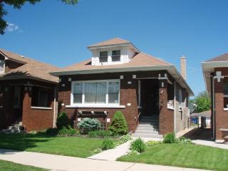 1725 Melvina Ave, Chicago IL  60646-1123 exterior
