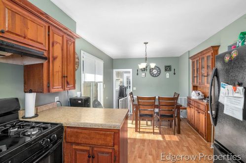 862 Buckingham St, Wyoming MI 49509-2827 exterior