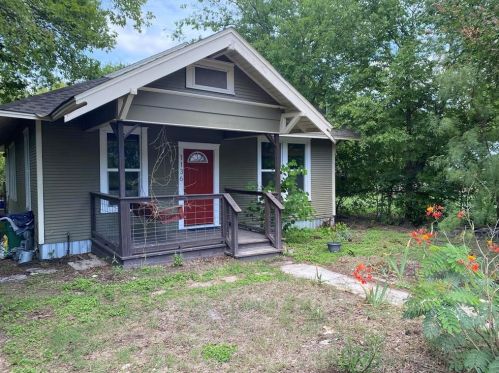 1136 Eleanor St, Austin, TX 78721-2116
