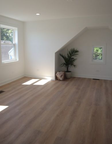 2621 Troy St, Chicago IL 60655-2320 exterior