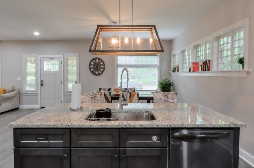 390 Holderness St, Atlanta GA 30310-1706 exterior