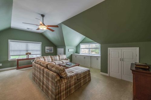 75 Kelly Rd, Red Hook NY 12571-1157 exterior