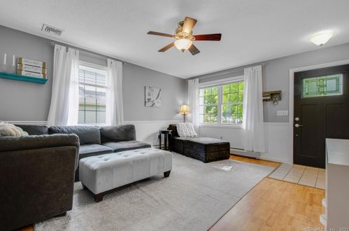 13 Pheasant Hill Dr, Enfield, CT 06082-3948